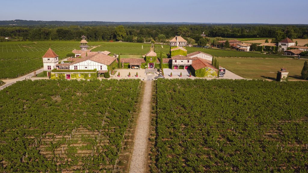 Mariage de C+A au Château Smith Haut Lafitte. Images réalisée par le photographe Patrick Chatelain dans un style photo-journalistique.
