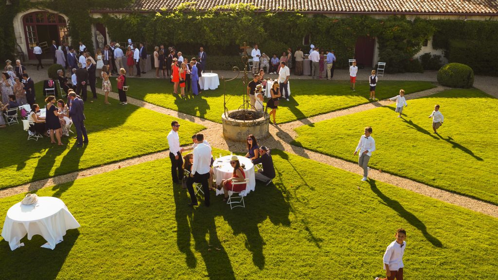 Mariage de C+A au Château Smith Haut Lafitte. Images réalisée par le photographe Patrick Chatelain dans un style photo-journalistique.