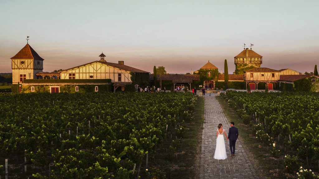 Mariage de C+A au Château Smith Haut Lafitte. Images réalisée par le photographe Patrick Chatelain dans un style photo-journalistique.