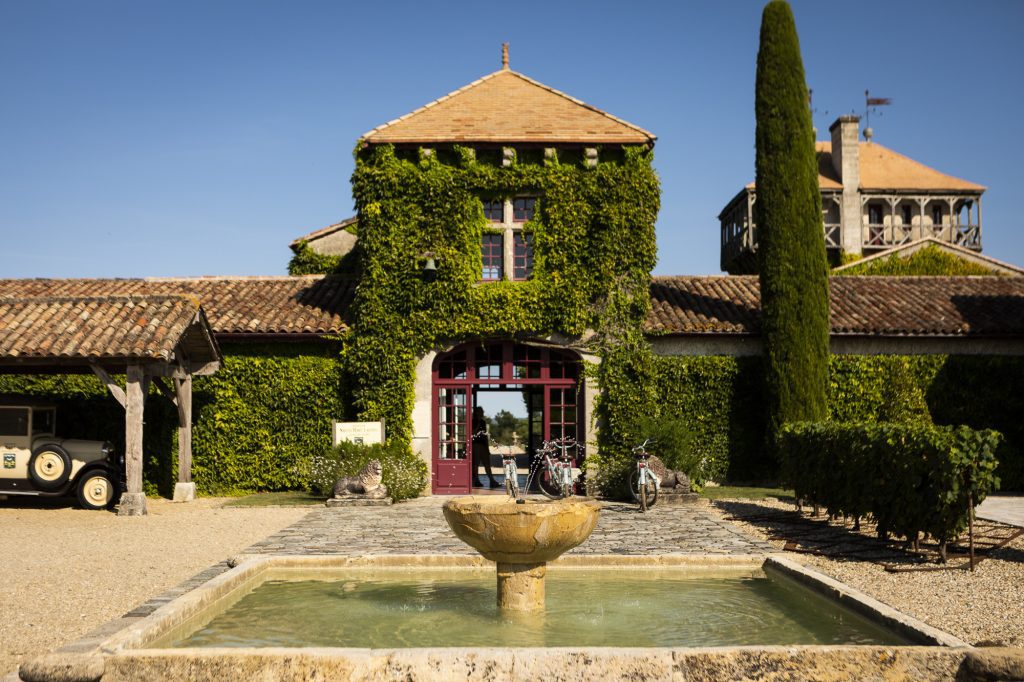 Mariage de C+A au Château Smith Haut Lafitte. Images réalisée par le photographe Patrick Chatelain dans un style photo-journalistique.