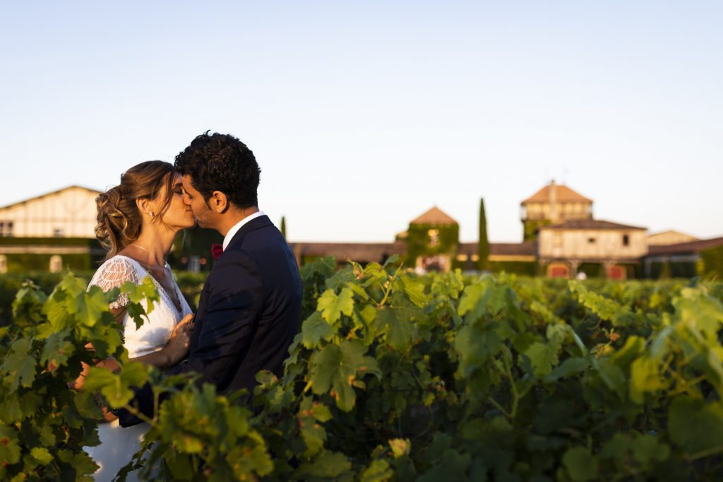 Mariage de C+A au Château Smith Haut Lafitte. Images réalisée par le photographe Patrick Chatelain dans un style photo-journalistique.