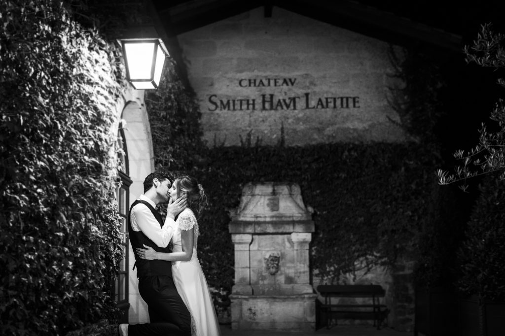 Mariage de C+A au Château Smith Haut Lafitte. Images réalisée par le photographe Patrick Chatelain dans un style photo-journalistique.