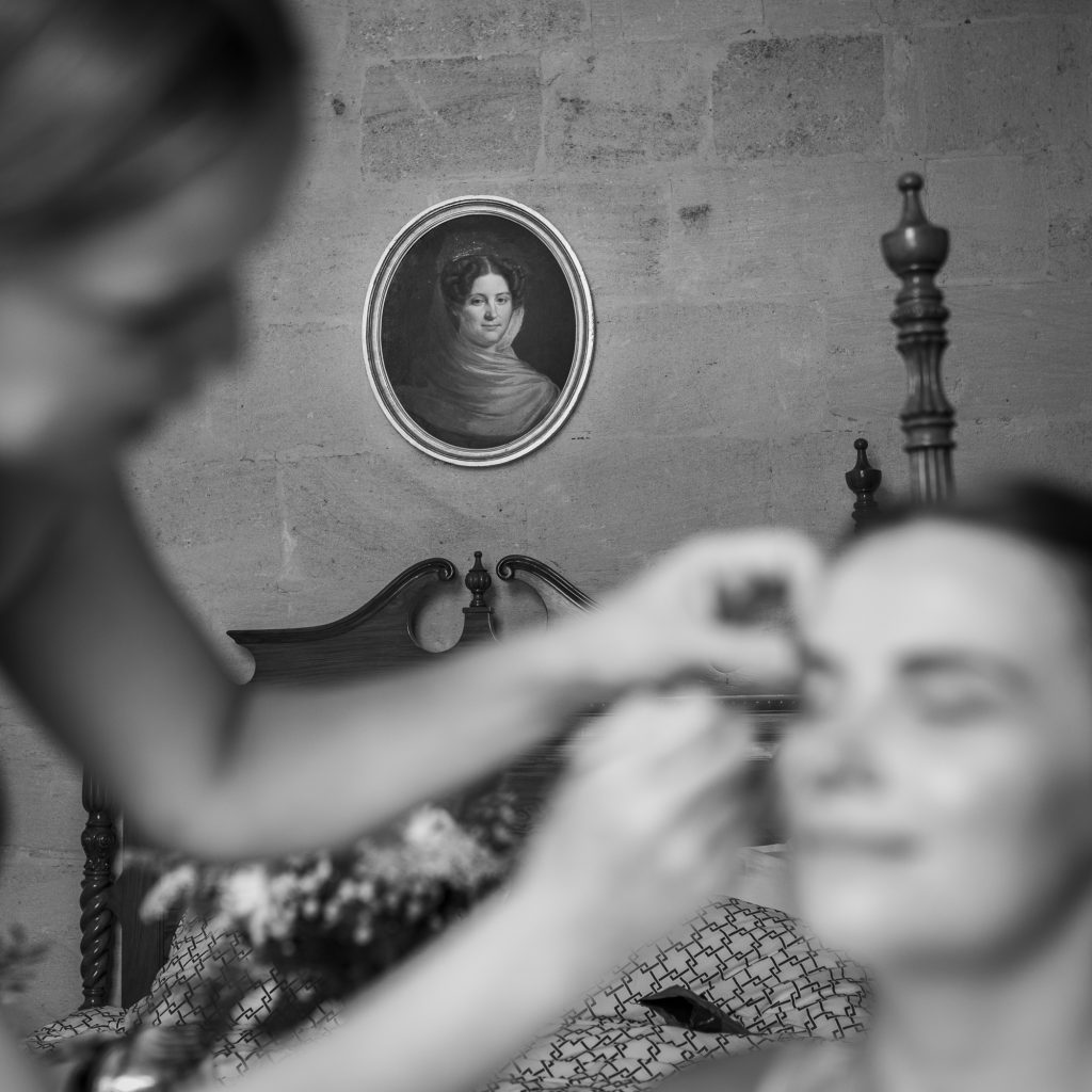 bride getting ready, wedding photographer bordeaux, wedding photographer, chateau sentout